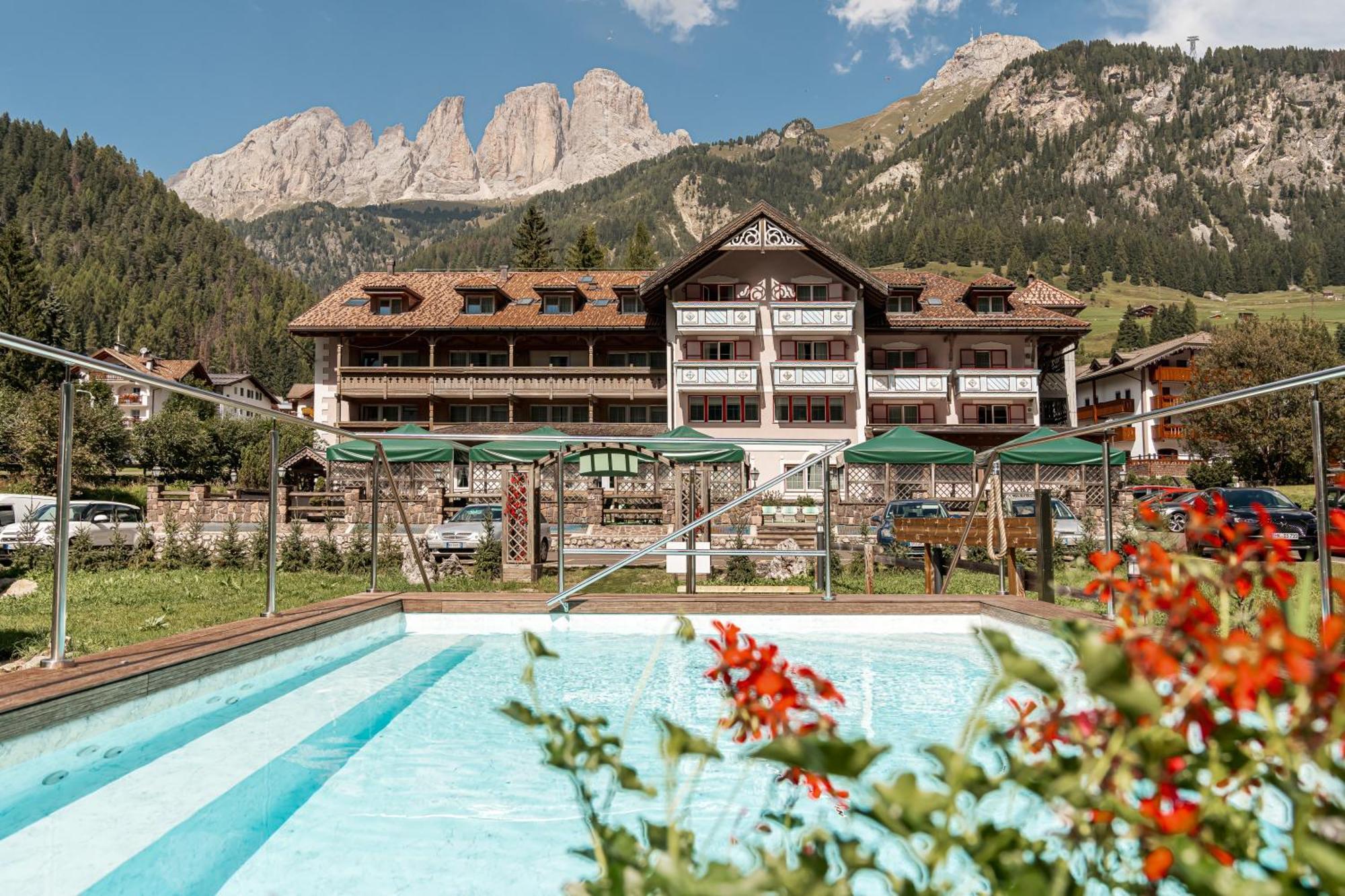Hotel Diamant Park Campitello di Fassa Kültér fotó