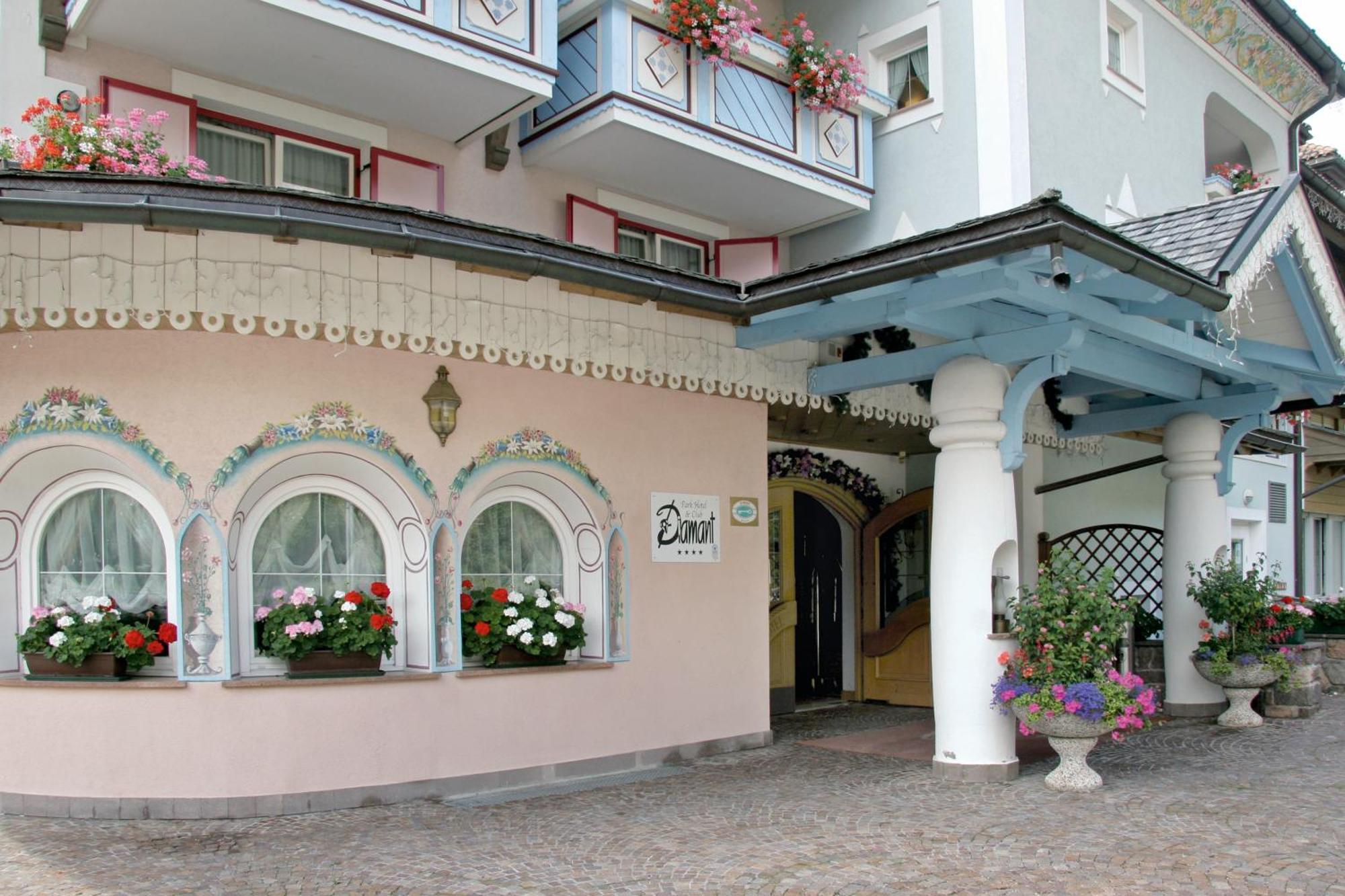 Hotel Diamant Park Campitello di Fassa Kültér fotó