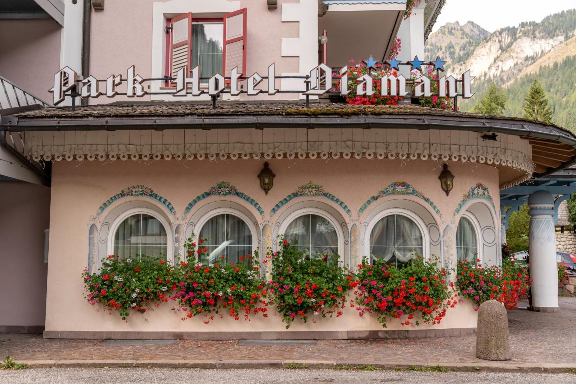 Hotel Diamant Park Campitello di Fassa Kültér fotó